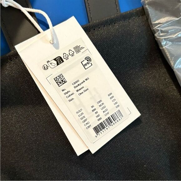 Rains Waves Waterproof Backpack W3 With Secure Buckle Closure NWT - Picture 10 of 11